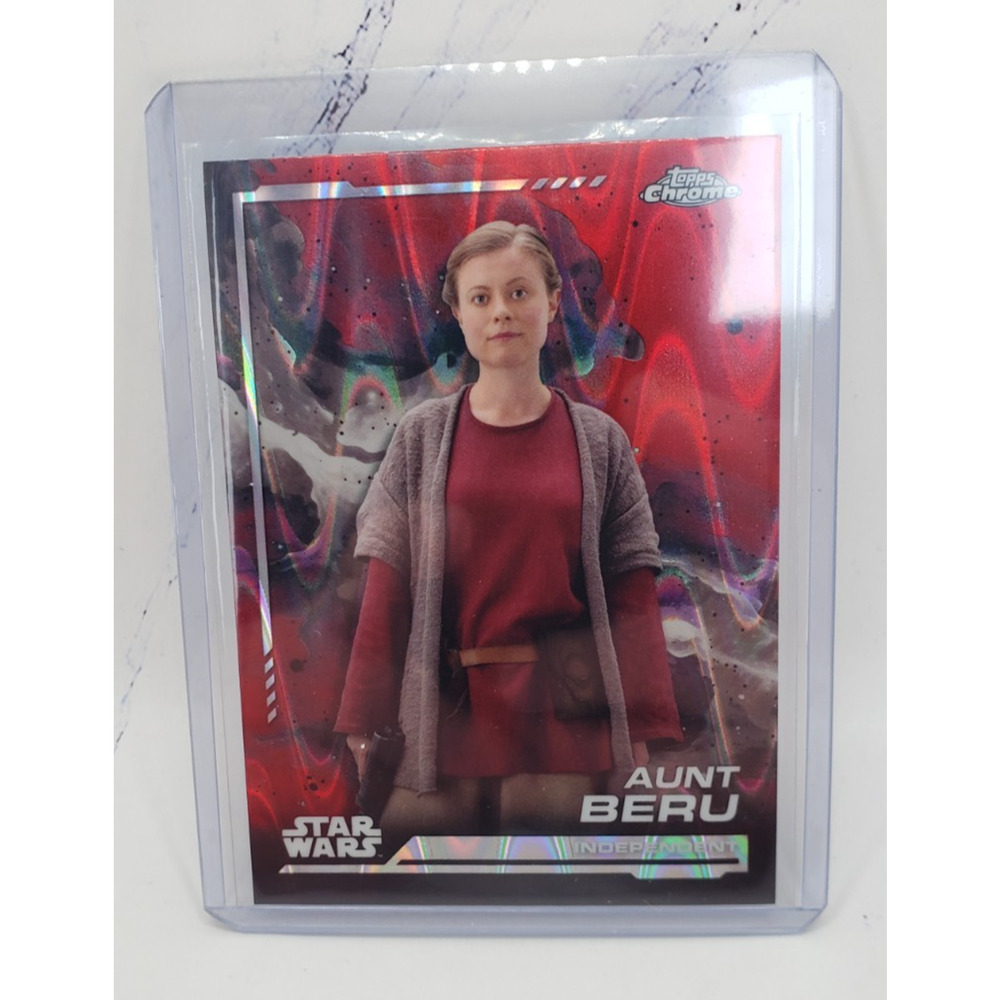 2024 Topps Chrome Star Wars Aunt Beru Red RayWave Refractor
